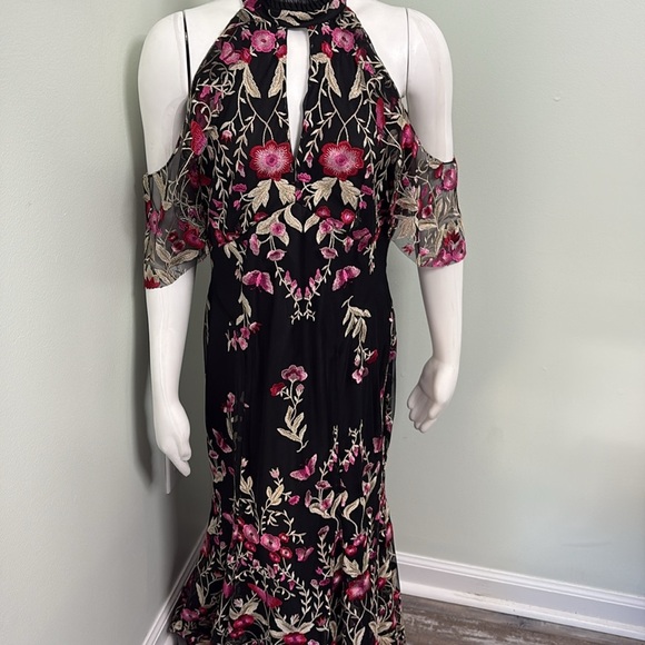Shoshanna Midnight Sausalito Black Mesh Floral Cold Shoulder High Neck Gown 10 - Picture 2 of 7